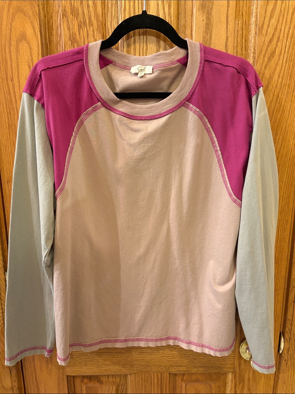 easel Colorblock Long Sleeve Tee in Pink, Beige, and Light Gray